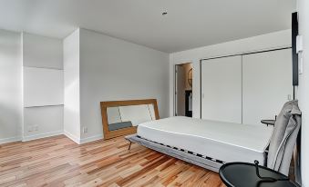 Modern Suites in Ndg