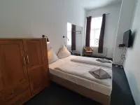 Ferienwohnungen am Stadtpark Hotels in Norden