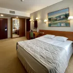 Old Estate Hotel and Spa (Олд Эстейт)