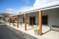 Millthorpe Motel Отели в г. Милторп