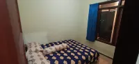 Villa Azhar Batu Hôtels à : Karang Ploso
