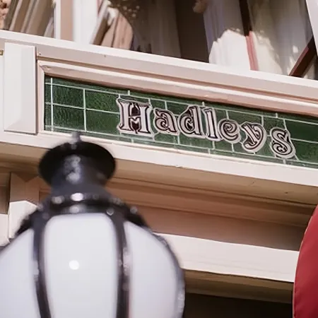 Hadley's Orient Hotel