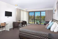 Macquarie 4 Star