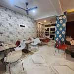 Hotel Monal - parking