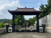Joglo Satrio Pinayungan Villa Hotels in Piyungan