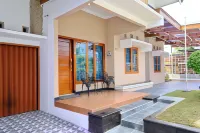 Nuovo Stay (Full House) Hotel di Kecamatan Godean