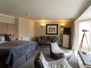 The Pier Hotel