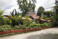 Vamoose Mandarin Village Resort Các khách sạn ở Kaluk