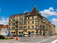 Best Western Plus Grand Hotel Hotels near Köpmansgården