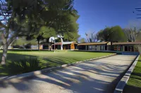 Shiner Country Inn