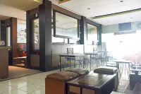 RedDoorz Near Universitas Muhammadiyah Makassar Hotels in Rappocini