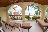 The Palms Oceanfront Suites Hotels in San Pedro