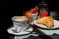 Hotel Mom - Fraz.S.M.degli Angeli - servizio colazione