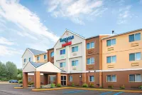 Fairfield Inn & Suites Terre Haute Các khách sạn gần Scott College of Business