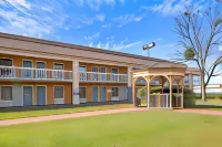 Suburban Studios Hotel Kingsland Near I-95 Hotels in Kingsland