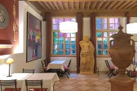 Hôtel de l'Amphithéâtre Hotels in Fourques