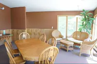 Little Bluff Inn
