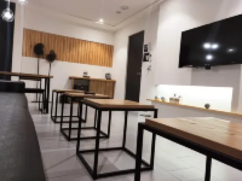 六本木汽車旅館-自由館