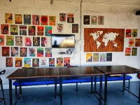 Backpacker Cowies Hotels near كولابا