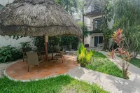 Mayan Art Hotel 10 Avenue Отели рядом с достопримечательностью «The Union»