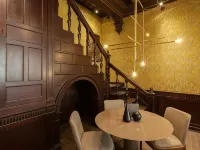 Palazzo Pianca Hotels near A Plus A Gallery