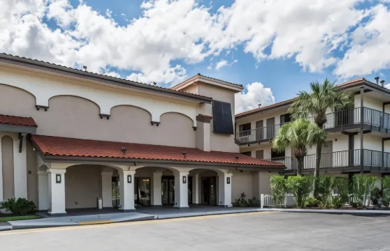 公園凱藝套房酒店