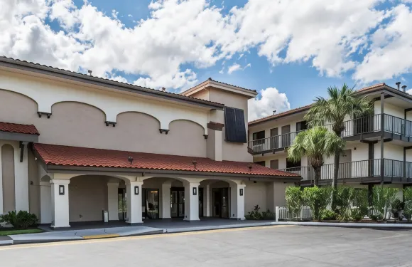 公園凱藝套房酒店