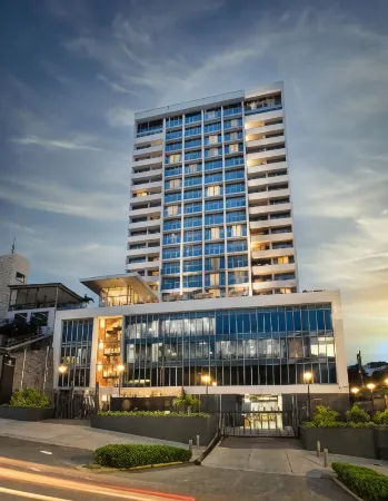 Grand Papua Hotel Отели рядом с достопримечательностью «Университет Папуа-Новая Гвинея»