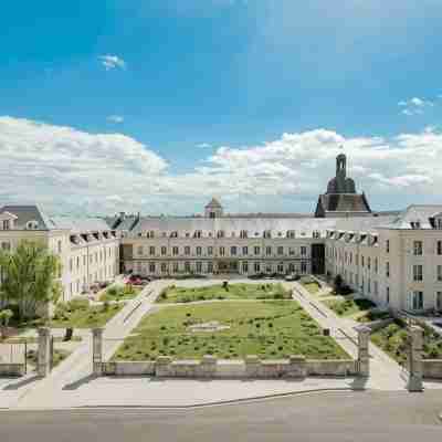 Fleur de Loire · Hôtel, Spa & Restaurants Hotel Exterior