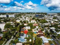 Grey Manor – Spacious 3Br/2BA Hallandale Home, Heated Pool & Smart Amenities ハランデール・ビーチのホテル