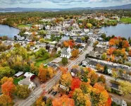 Mountainside chalet with a sauna and beautiful views near Lake Winnipesaukee NH!