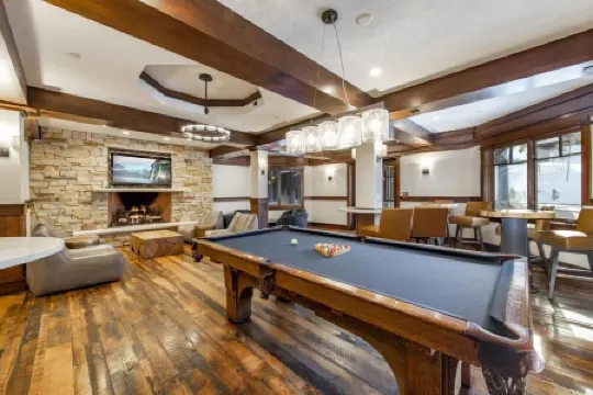 Luxury Ski-in/Ski-out Arrowleaf at Empire Pass Sleep 6