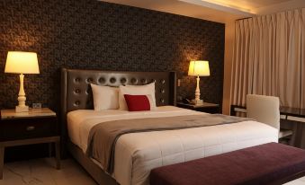 Hotel West Plaza