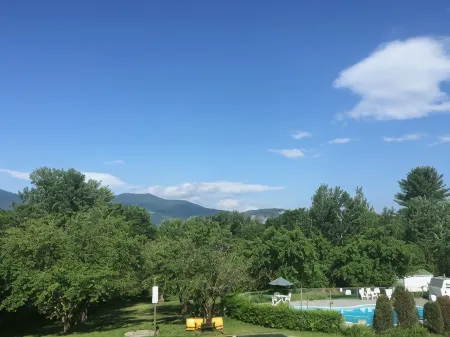 Briarcliff Motel Отели в г. Халес Локейшен