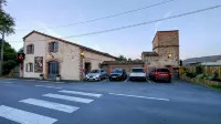 16 Bis-Gîte-Hôtel-Appartement - Parking