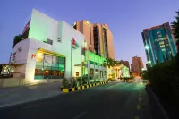Holiday Inn Suites Kuwait Salmiya Hotels near Union Trading Company