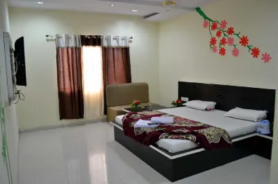 Hotel Saket Các khách sạn ở Pachmarhi Cantt