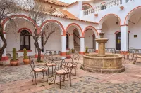 Hostal Colonial Potosi فنادق في بوتوسي