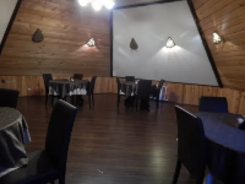 Kedroviy Ostrov (Сhemal) Hotel Hotel di 