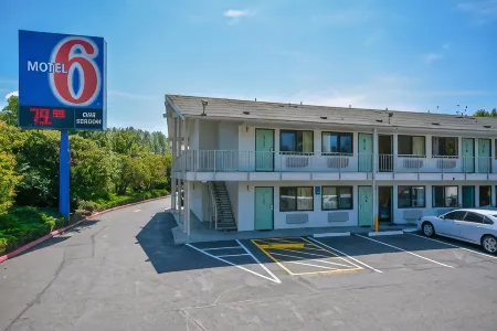 Motel 6 Bellingham, WA