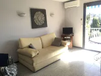 Cassis apartment near beaches & port, panoramic view, aircon, private parking