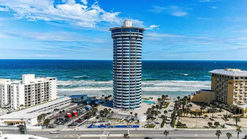 Direct beach front