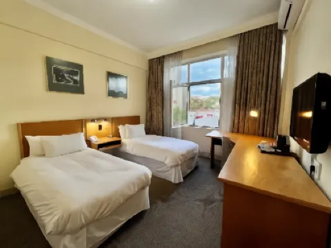 ホテル トゥリンガーホフ のホテル