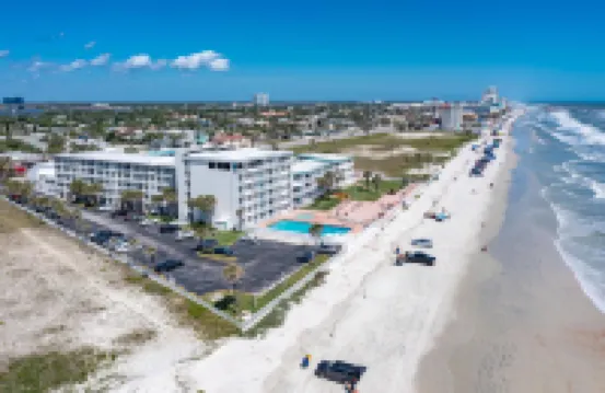 Spectacular Pool and Beach Access - Stunning Oceanfront Retreat