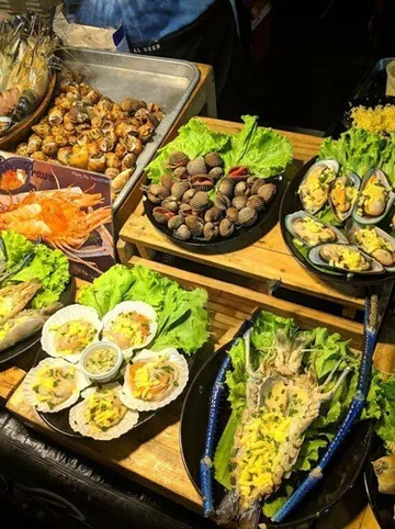 รูปภาพของแกรนด์มัม เพลส