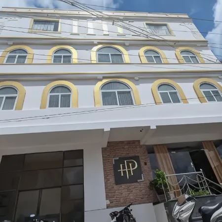 Hotel Panchavarnaa