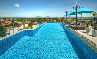 Uptown Hoi An Hotel & Spa