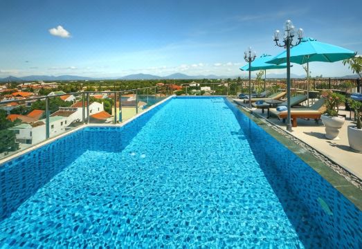 업타운 호이안 호텔 외관 또는 로비