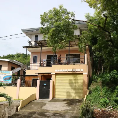D Downhill'Place Hotels near Tan-awan