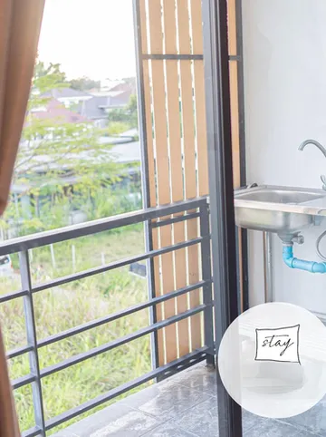 รูปภาพของสเตย์ เมย์บี